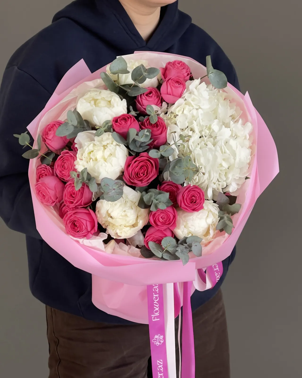 “Pink Elegance” – Pion & Hortensiya Buketi