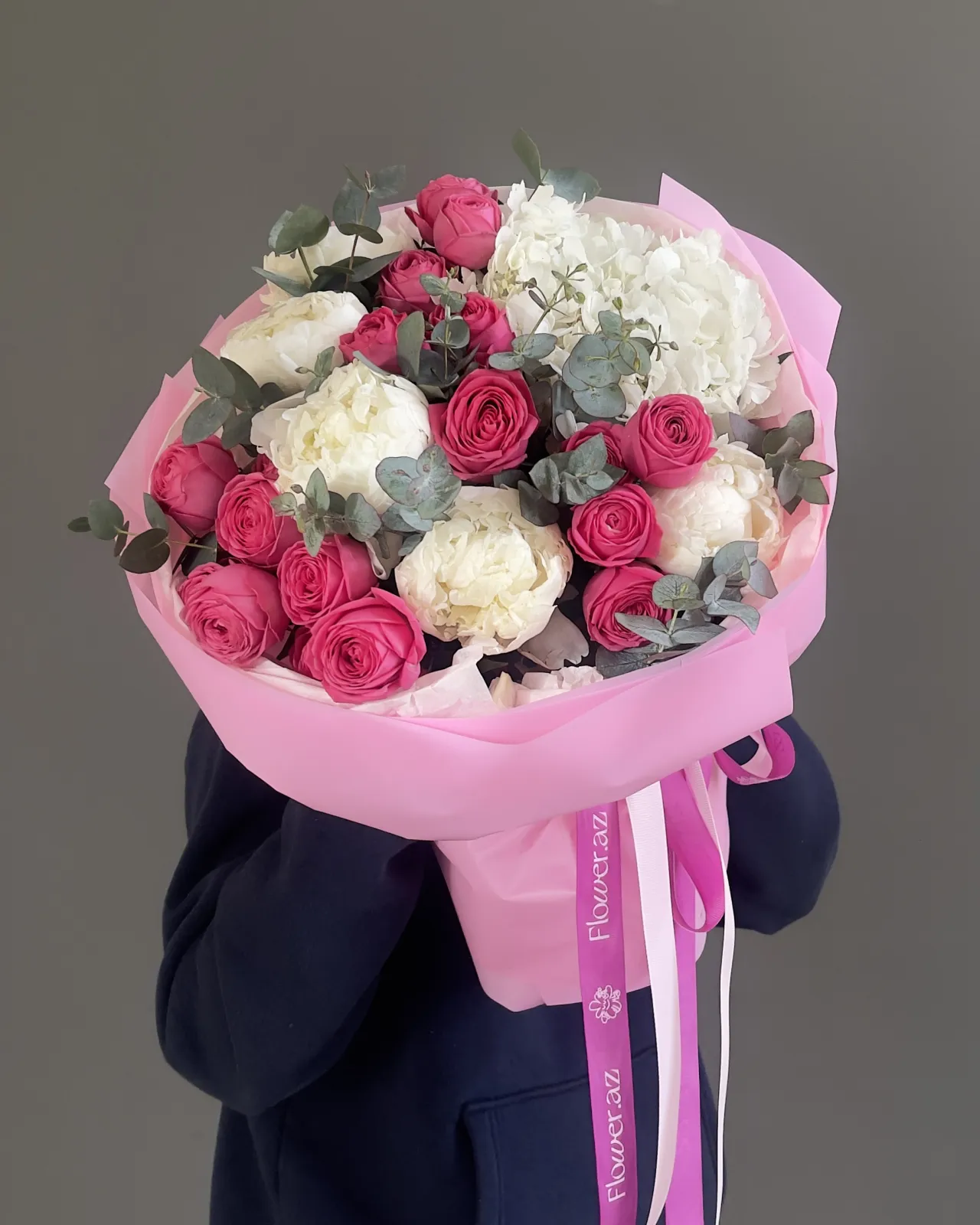 “Pink Elegance” – Pion & Hortensiya Buketi