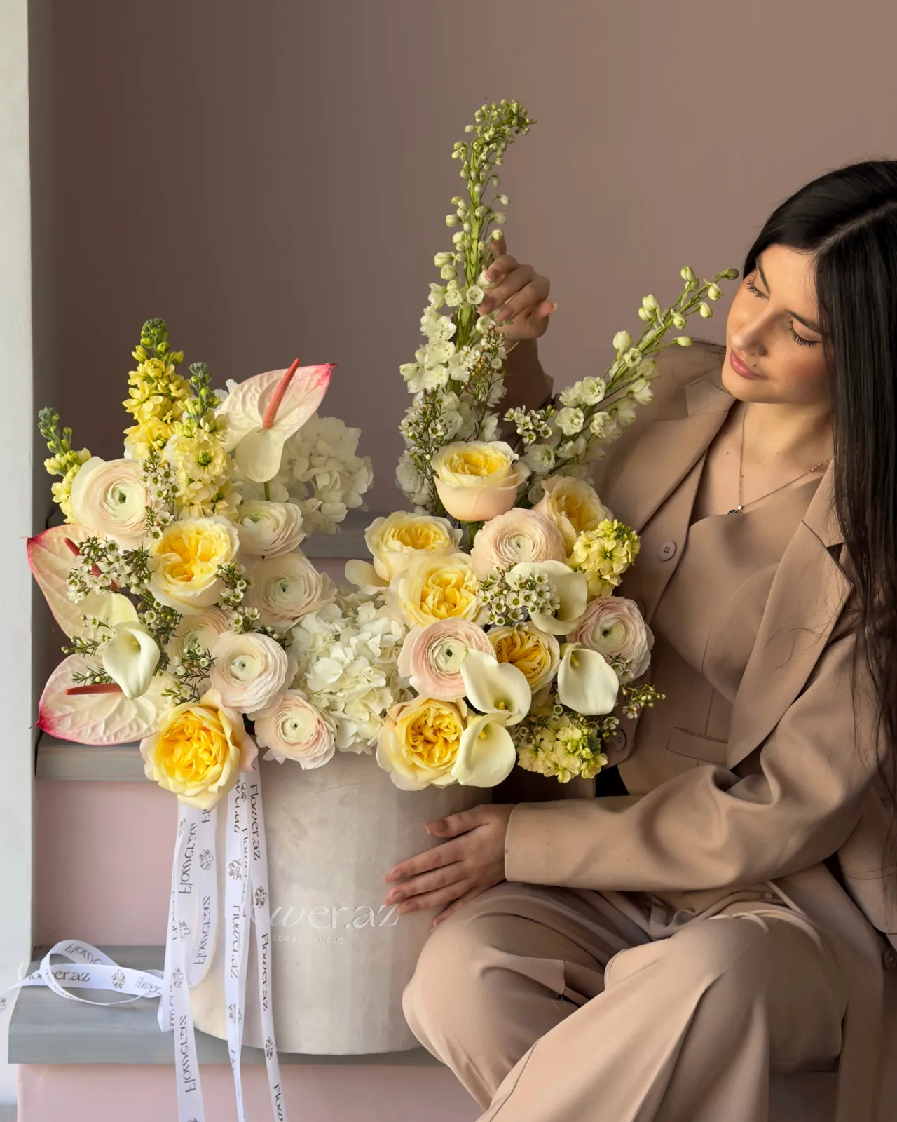 Golden Ivory Symphony – Premium qutu kompozisiyası
