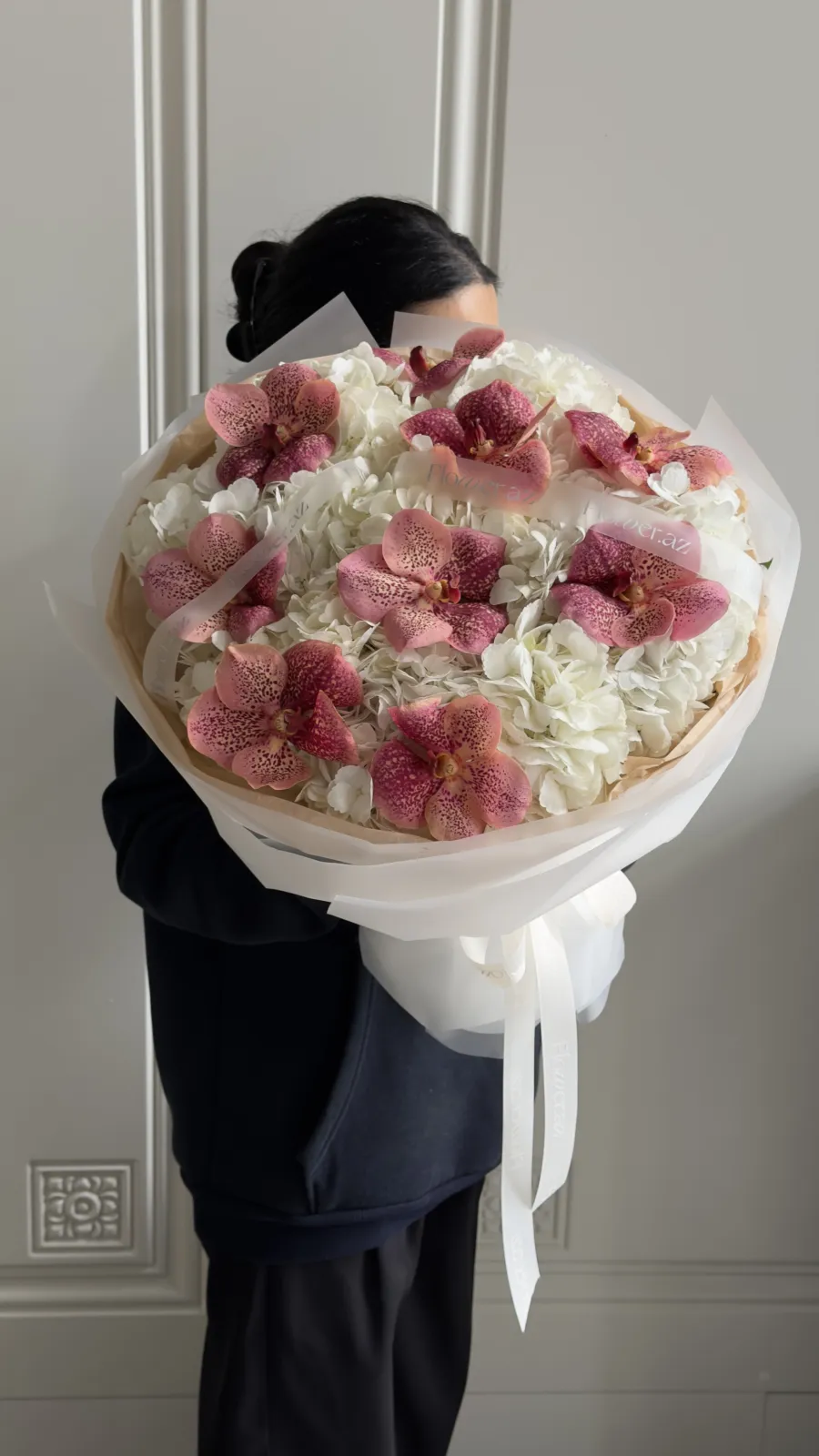 Ivory Grace - Premium Buket