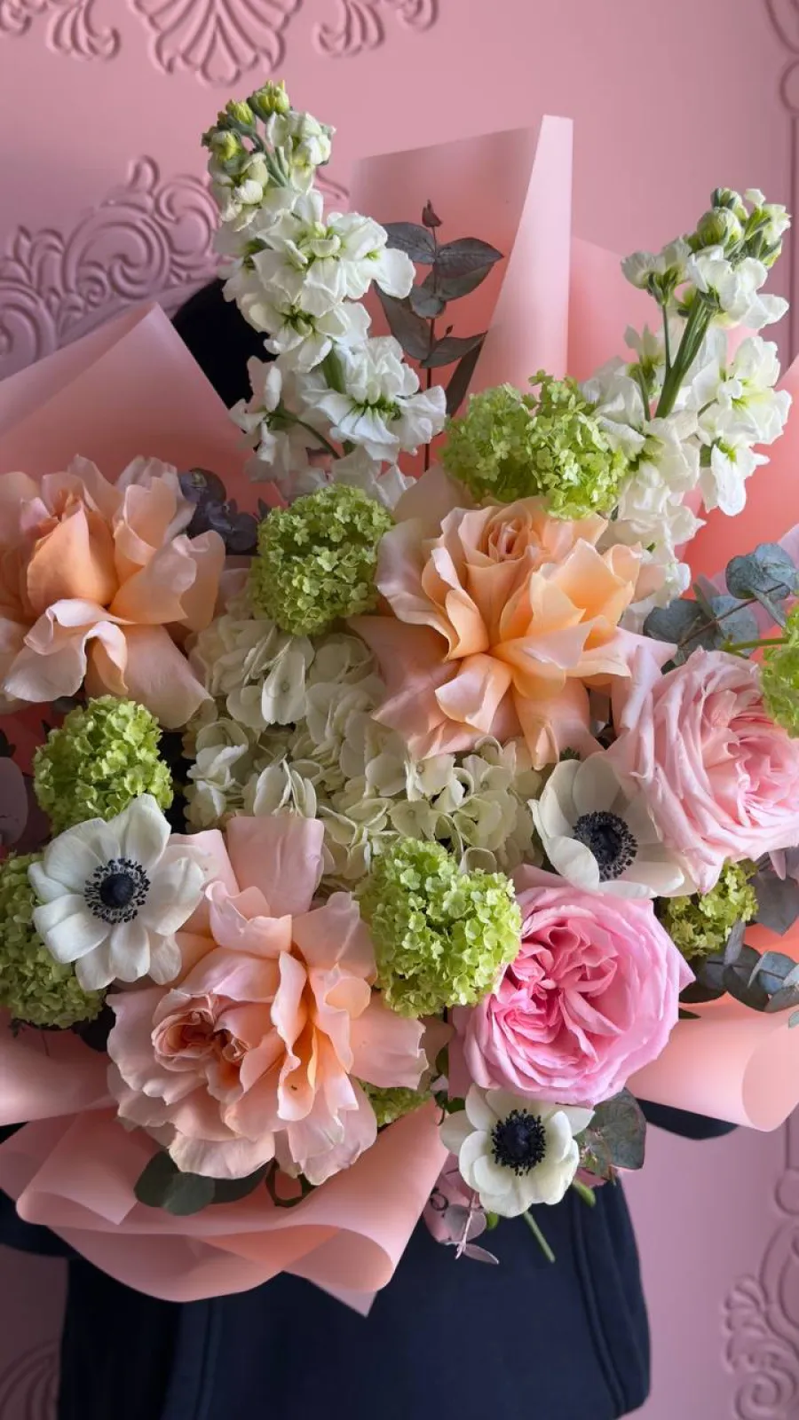 Peach Blush Garden – Premium Buket