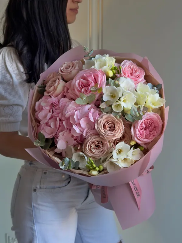 Soft Blush Elegance – Премиальный букет