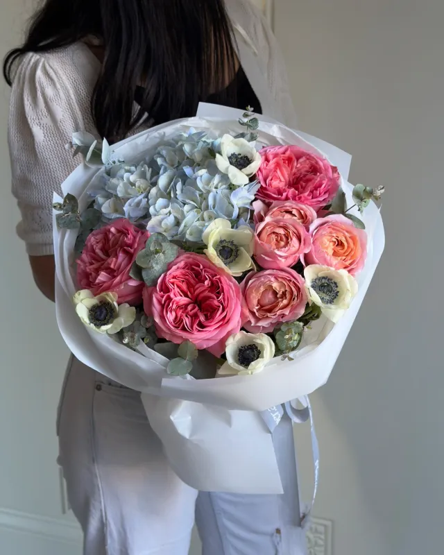 Sky Blush Elegance – Премиальный букет