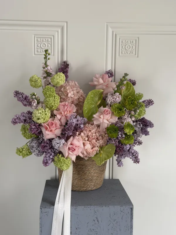 Spring Lilac Symphony – Премиальная композиция в коробке