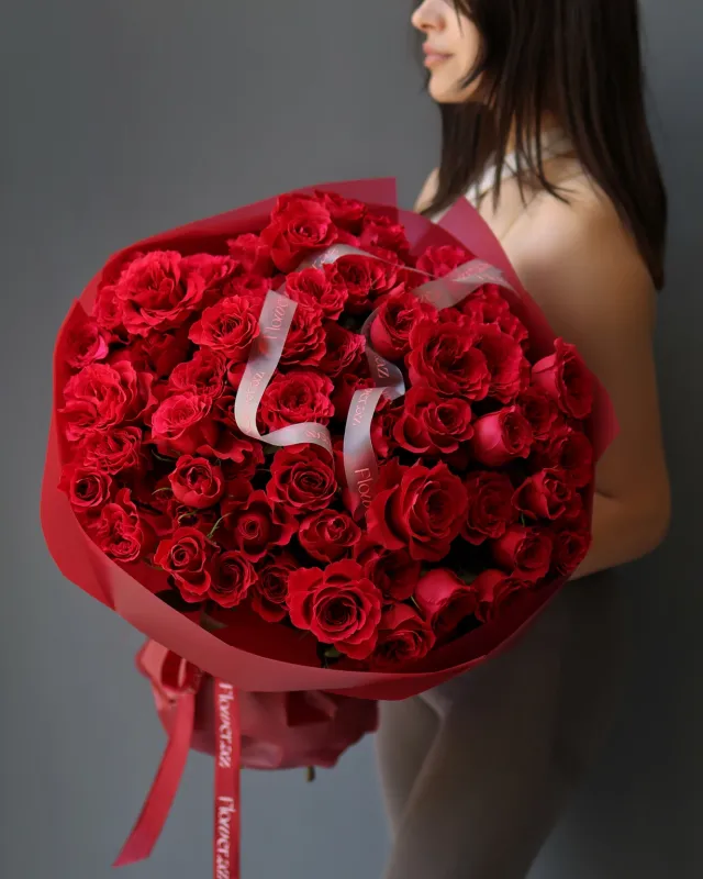 Scarlet Romance Premium Bouquet