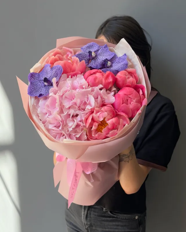 Премиальный букет Сщ Peony, Hydrangea & Vanda