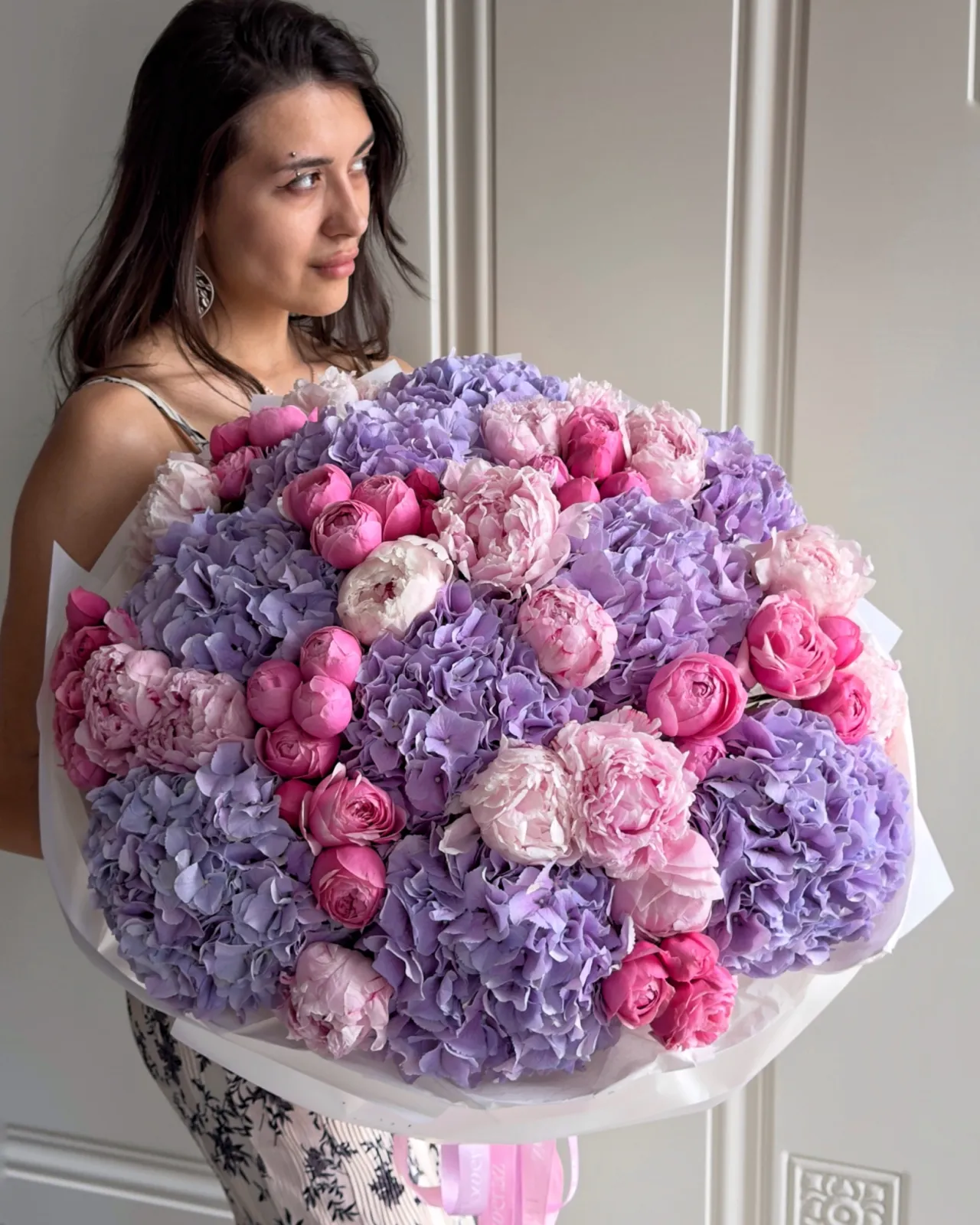 Sarah Bernhardt & Hydrangea Premium Buketi
