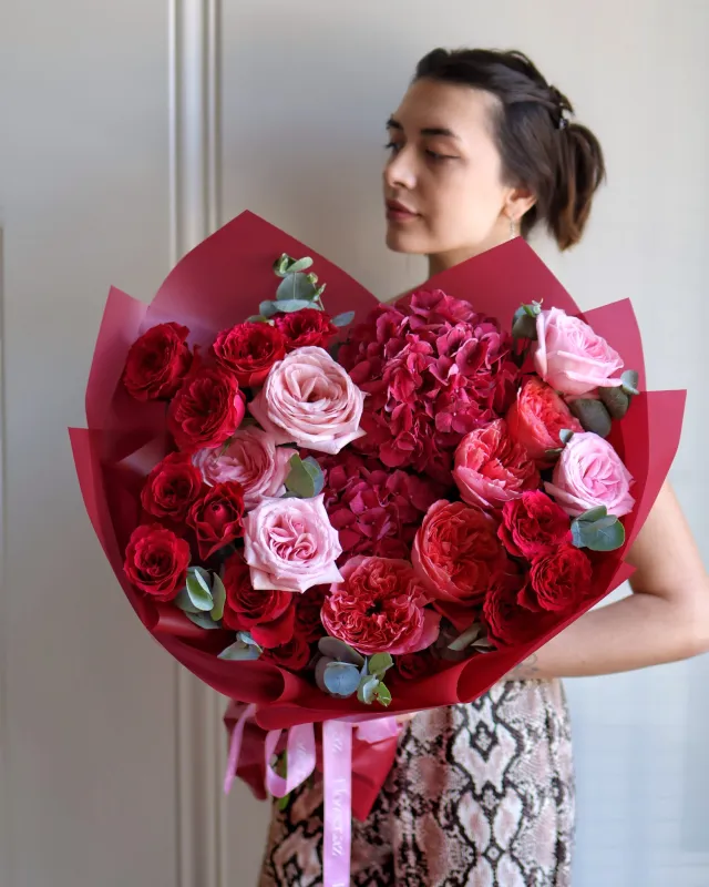 Премиальный букет «Ruby Romance»
